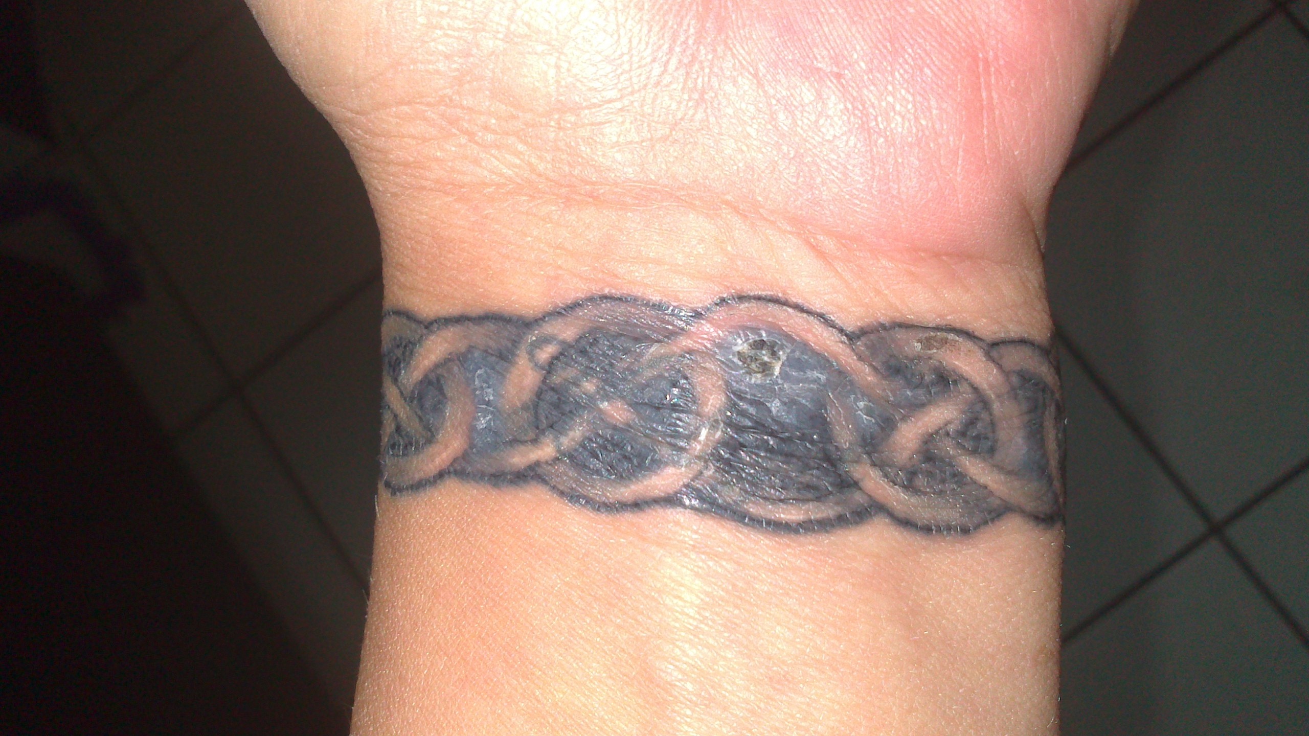 cassiusclay123: HILFE!HILFE!HILFE!